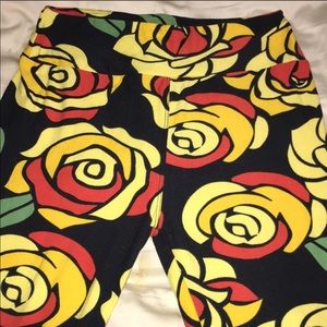 Lularoe Disney roses OS leggings
